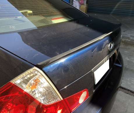 Накладка на крышку багажника крашенный в цвет кузова для Infiniti M35/М45 2005-2010 