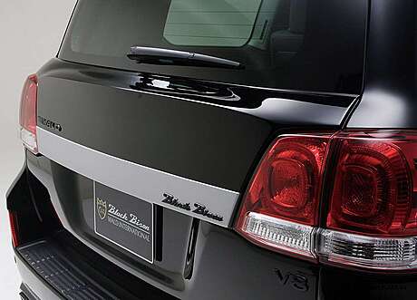 Спойлер на крышку багажника (нижний) WALD Black Bison для Toyota Land Cruiser 200 (до 03.2012 г.в.) (оригинал, Япония)