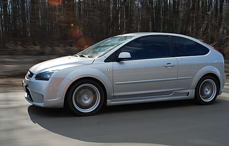 Пороги "Sport" 3D Ford Focus 2 HB (2004-2011)