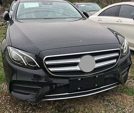 Молдинг переднего бампера хромированный для Mercedes-Benz W213 E-Class Sedan 2017-2020