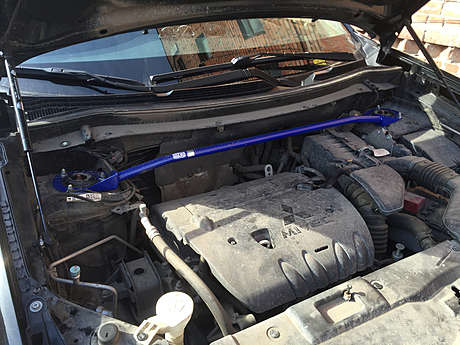 Растяжка передних стоек MV-Tuning для Mitsubishi Outlander (3rd generation) 2012-2020