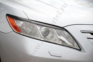 Реснички на передние фары укороченные Toyota Camry V40 2006-2009 (дорестайл.)