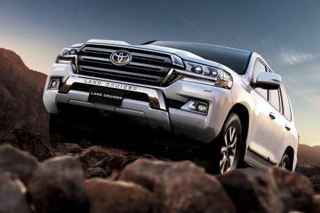 Накладка на передний бампер для Toyota Land Cruiser 200 2016-