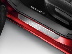 Накладки на пороги с логотипом для MAZDA 6 (2013-)