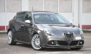 Накладка переднего бампера Cadamuro для Alfa Romeo Giulietta 