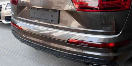 Защитная накладка заднего бампера стальная с логотипом S-Line для Audi Q7 SQ7 S-Line Sport 2016-2018