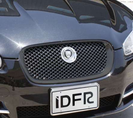 Решетка радиатора черная IDFR 1-JR813-03BK для JAGUAR XF 2008-2011