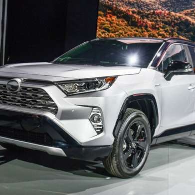 Накладки на противотуманные фары хромированные для Toyota RAV4 2019-