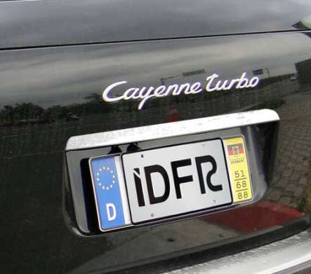 Накладка над номером крышки багажника хромированная IDFR 1-PS131-09C для Porsche Cayenne 2007-2010
