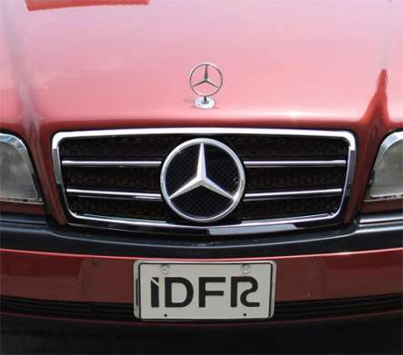 Решетка радиатора сильвер с хромированной окантовкой IDFR 1-MB101-03CS для Mercedes Benz W202 C-Class 1993-2000