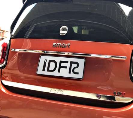Молдинг над номером крышки багажника хромированный IDFR 1-SM104-05C для Smart W453 2015-