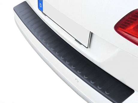 Защитная накладка на задний бампер Carbon Look для Ford Kuga 2008-2012