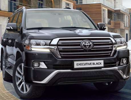 Решетка радиатора Executive Black для Toyota Land Cruiser 200 2015- 