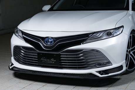 Накладка на передний бампер с LED-оптикой MzSpeed для Toyota Camry V70 (оригинал, Япония)