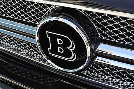 Логотип в решетку радиатора Brabus для Mercedes-Benz