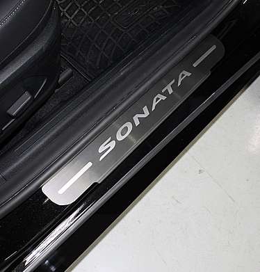 Накладки на пороги (лист шлифованный надпись Sonata) 4шт HYUNSON20-10 для Hyundai Sonata 2020-