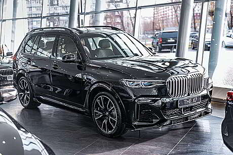 Губа переднего бампера v2 Renegade Punisher Light для BMW G07 X7 2019-2022