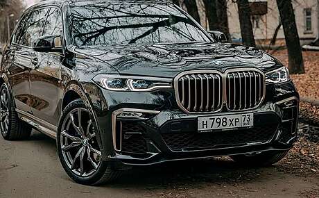 Губа переднего бампера v3 Renegade Punisher Light для BMW G07 X7 2019-2022