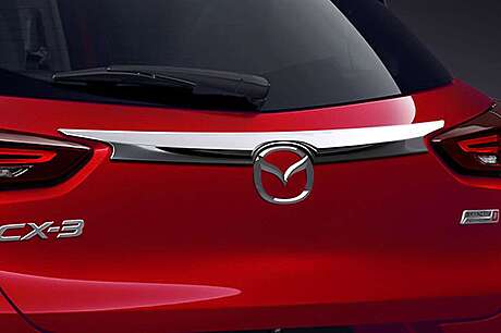 Накладка на крышку багажника хромированная Kenstyle для Mazda CX-3 2015-2019 (Оригинал, Япония)