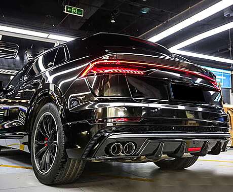 Диффузор заднего бампера карбоновый с диодным стоп сигналом и насадками глушителей для Audi Q8 SQ8 2019-2023